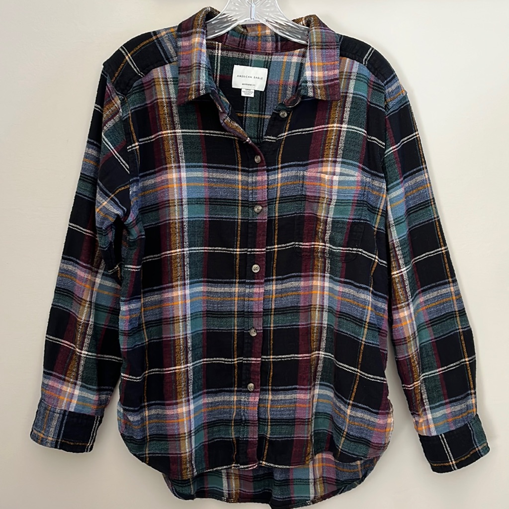 American Eagle Boyfriend Fit Flannel Size Small
